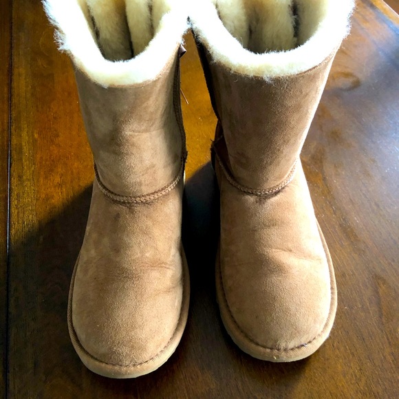 Bailey Bow II Boot - Picture 2 of 3